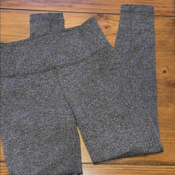 Athleta Gray Leggings with Stretchy Fabric and Full Length Fit - Picture 1 of 5